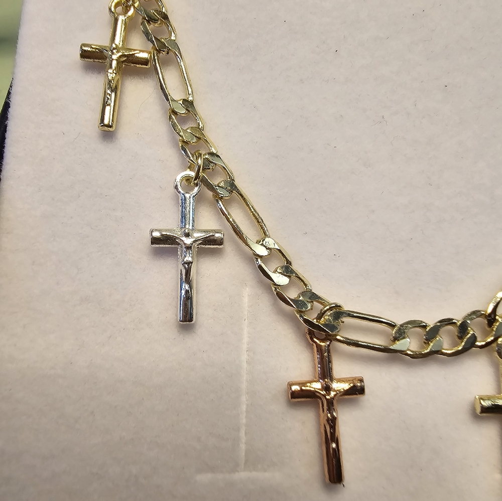 14kgold plated Cross Charm Bracelet